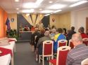 Záber na hostí v zasadačke, starostu a poslancov Záber na hostí v zasadačke, starostu a poslancov