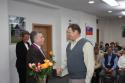 Záber na gratuláciu starostu jubilantom Záber na gratuláciu starostu jubilantom