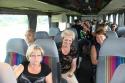 Záber na účastníkov zájazdu v autobuse Záber na účastníkov zájazdu v autobuse