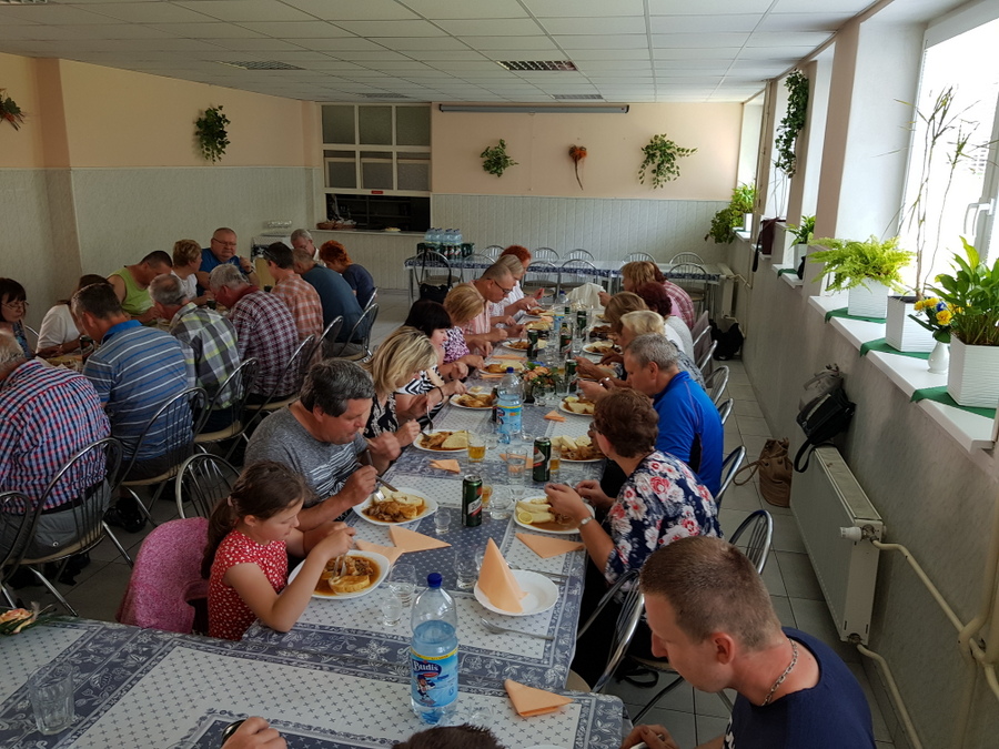 Fotogaléria 8.6.- 9.6.2019 Priatelia z Olšian - Klášterca v Kľačne (50) 8.6.- 9.6.2019 Priatelia z Olšian - Klášterca v Kľačne